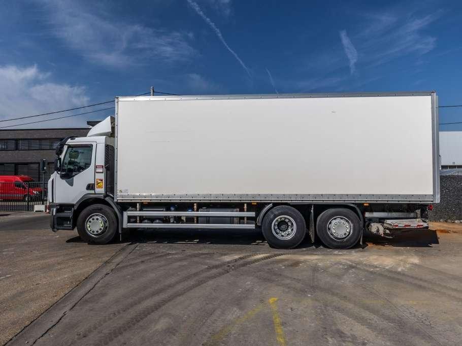 Renault D26.320-6x2+DHOLLANDIA 2T. Foto 7
