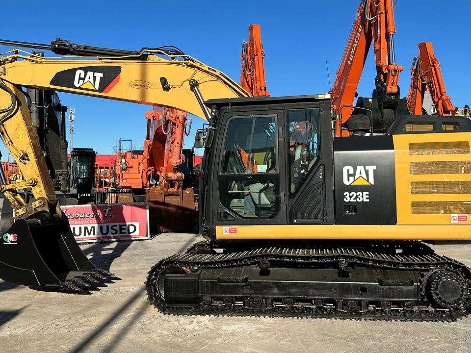 Caterpillar 323E Foto 2