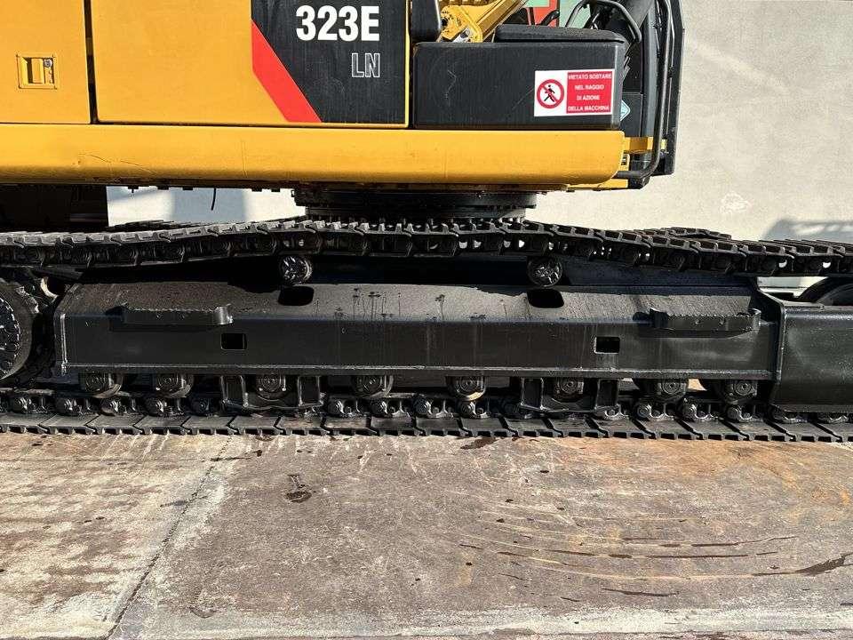 Caterpillar 323E Foto 4