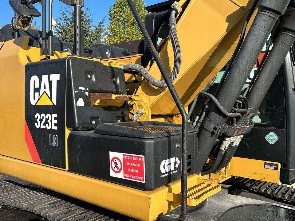 Caterpillar 323E Foto 6