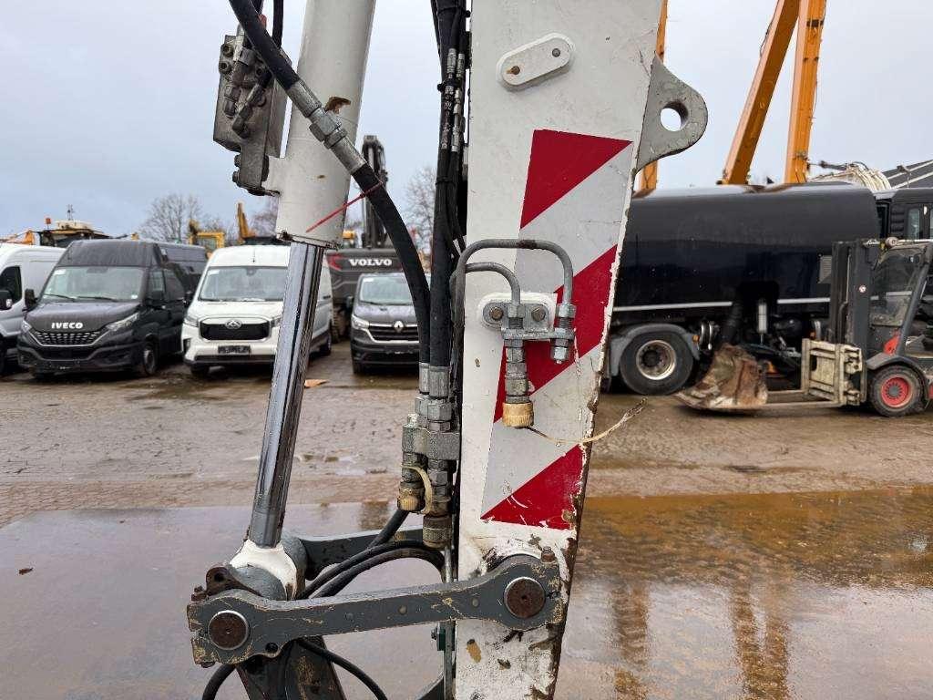 Liebherr A 309 - Hammer Lines / Quick Coupler Foto 18
