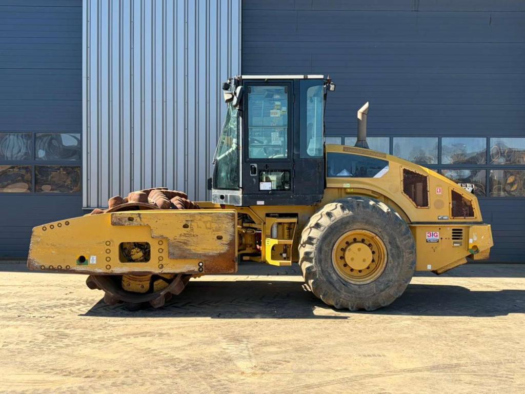 Caterpillar CP76 Foto 1