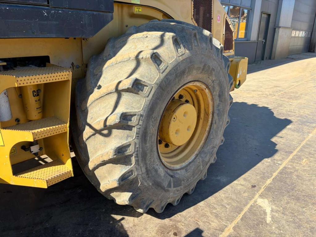 Caterpillar CP76 Foto 16