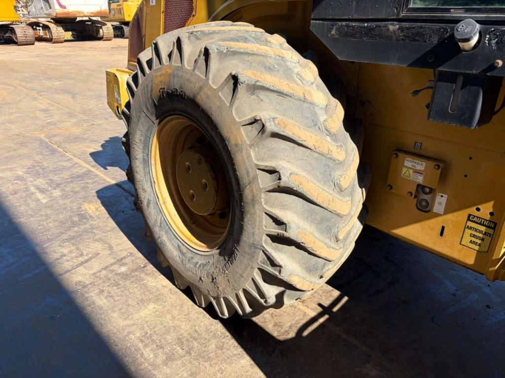 Caterpillar CP76 Foto 17