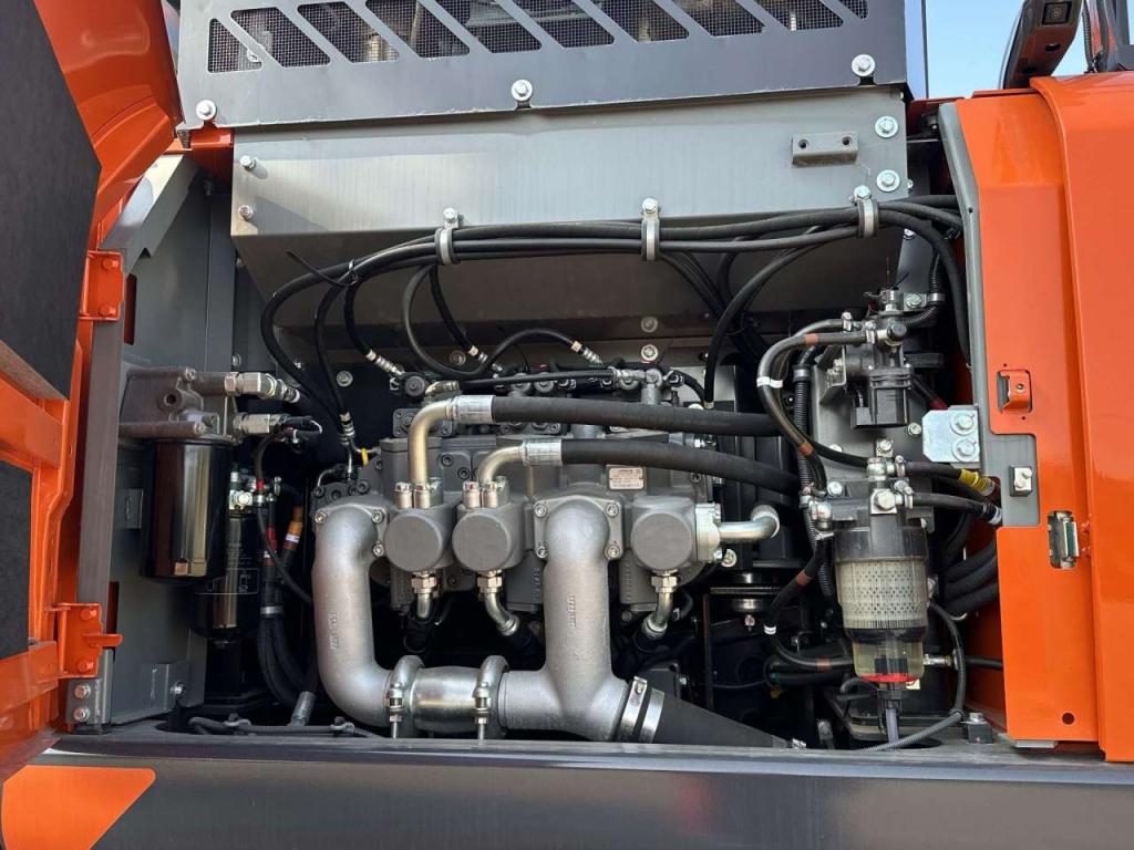 Hitachi ZX350LCN-7 Foto 11
