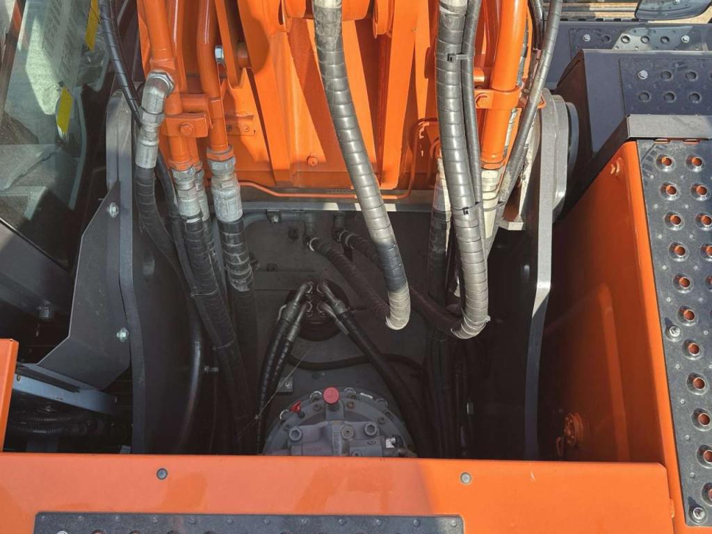Hitachi ZX350LCN-7 Foto 13