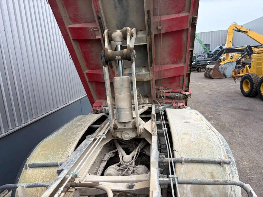 Volvo 380 FM12 6x4 Marrel Kipper Foto 18