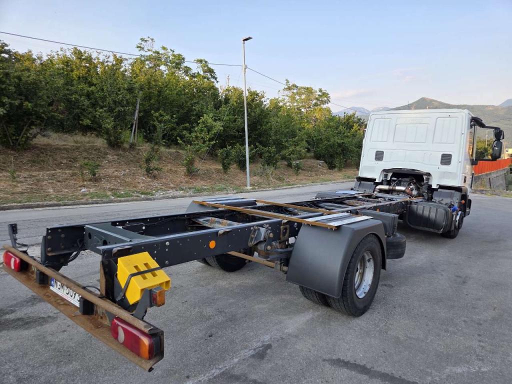 Iveco EUROCARGO 120-190L Foto 11