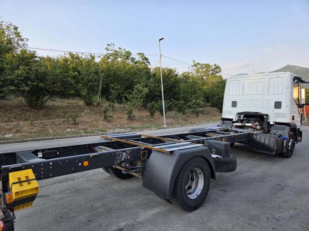 Iveco EUROCARGO 120-190L Foto 13