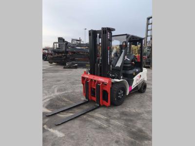 EP Equipment EFL353P in vendita da Uni.Trucks Srl
