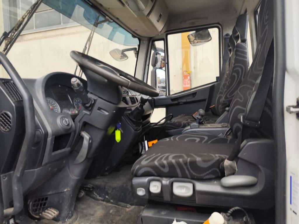 Iveco EUROCARGO CUBE 80E22P Foto 8
