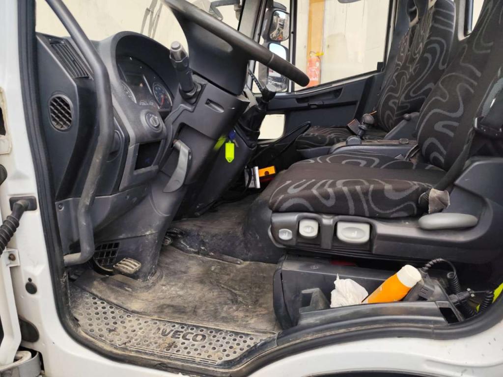 Iveco EUROCARGO CUBE 80E22P Foto 9