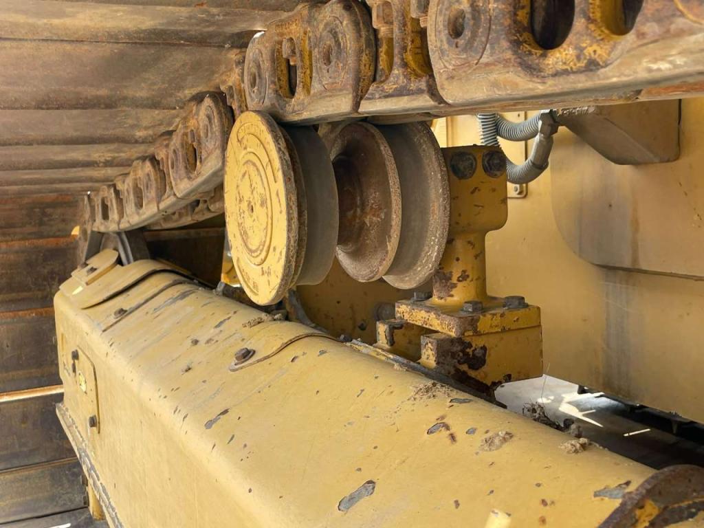 Caterpillar D2 LGP 12A | LEICA GPS Foto 12