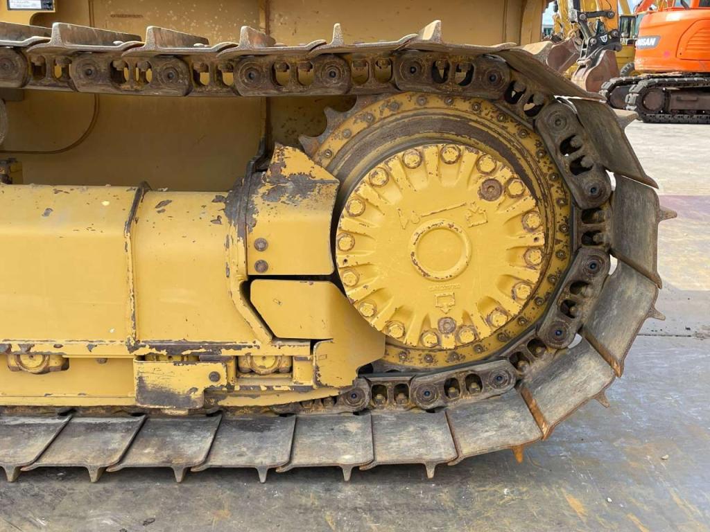 Caterpillar D2 LGP 12A | LEICA GPS Foto 14