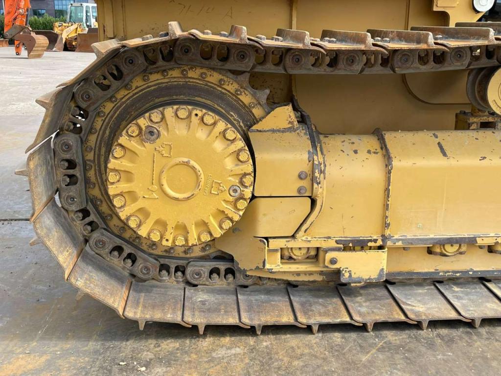Caterpillar D2 LGP 12A | LEICA GPS Foto 15