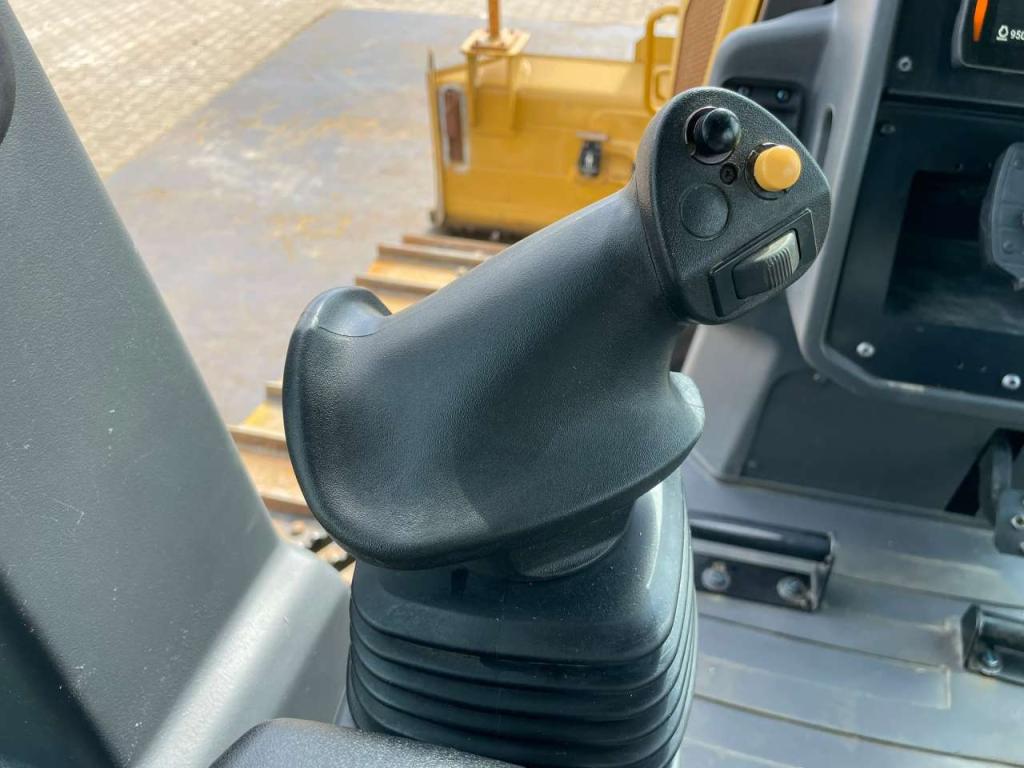 Caterpillar D2 LGP 12A | LEICA GPS Foto 26
