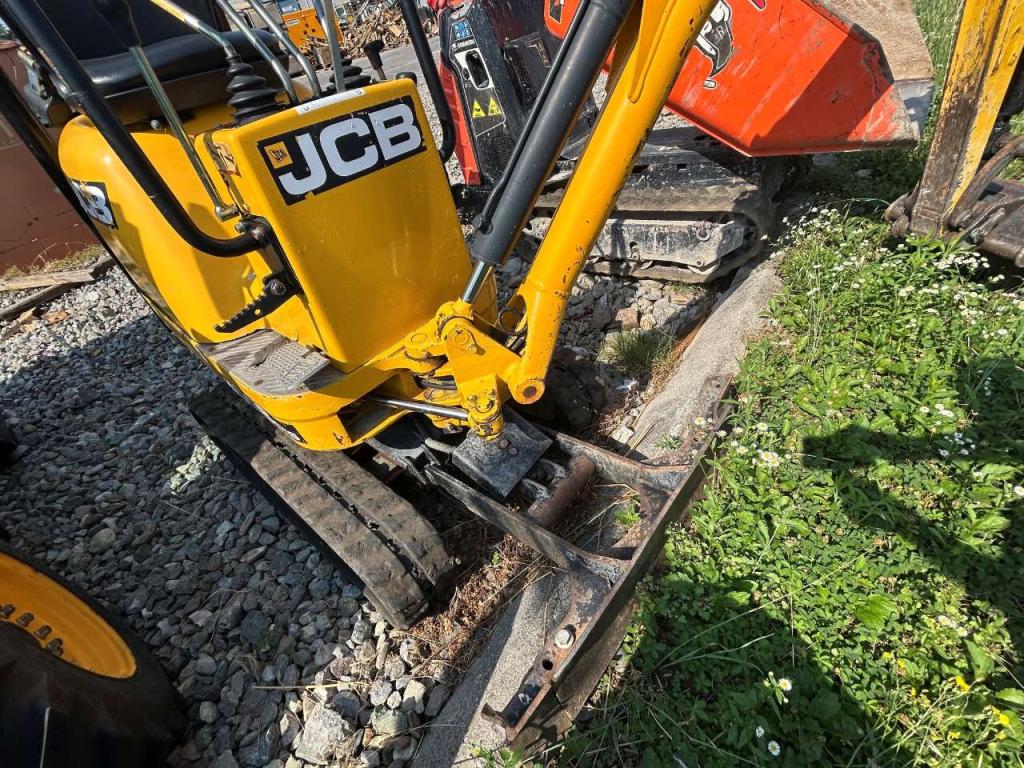 JCB 8008 CTS Foto 3