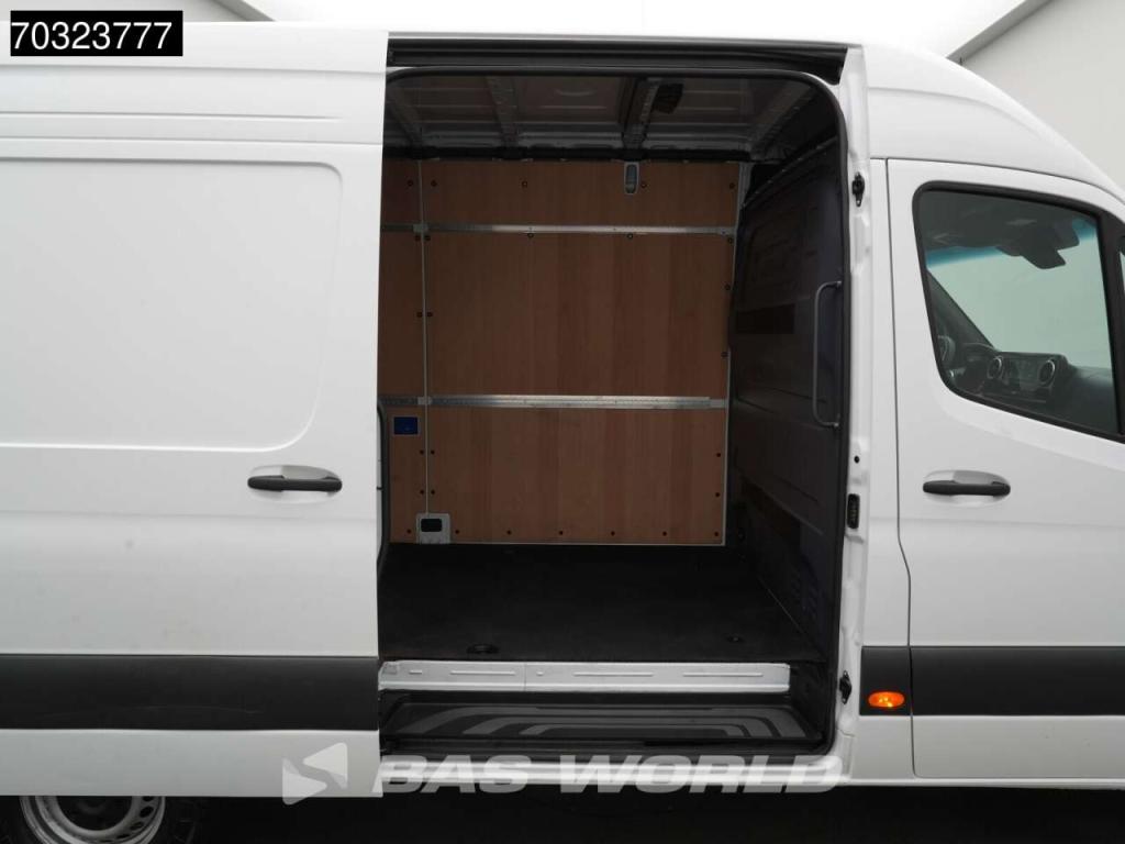 Mercedes-Benz Sprinter 317 CDI 2025-Model Automaat L2H2 170PK LED Xenon Navi Airco Cruise Camera MBUX CarPlay Par Foto 9