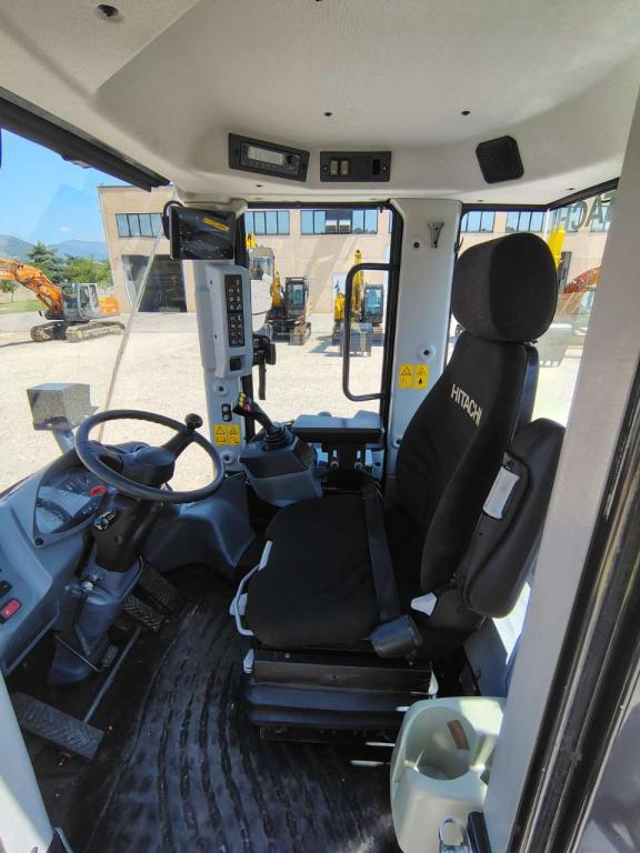 Hitachi ZW 220-7 Foto 24