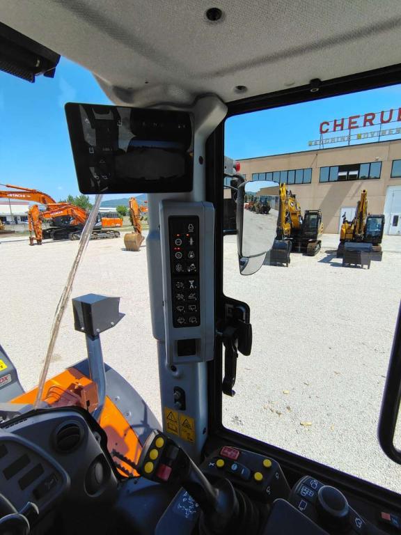 Hitachi ZW 220-7 Foto 26