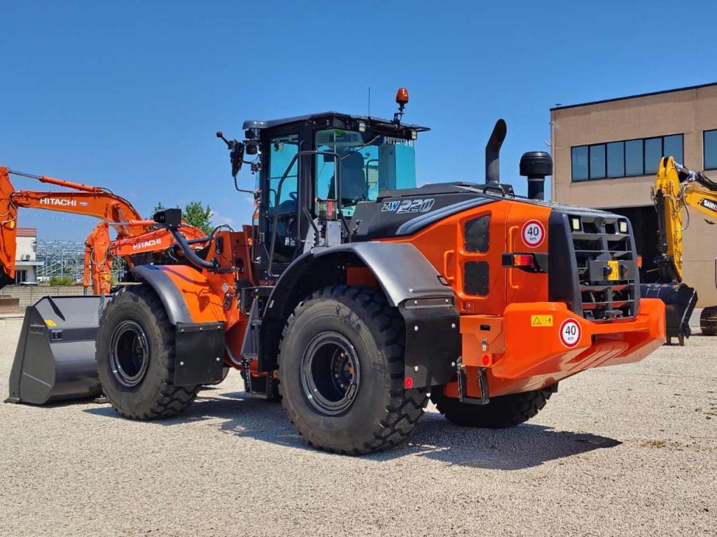 Hitachi ZW 220-7 Foto 3