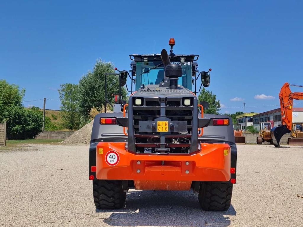 Hitachi ZW 220-7 Foto 4