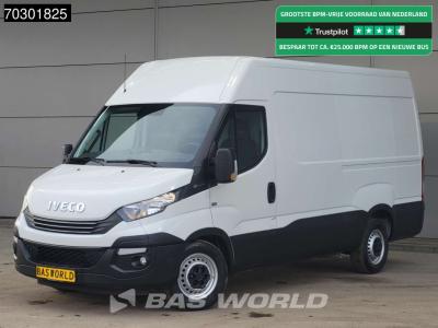 Iveco Daily 35S15 3.0L Automaat Luchtvering L2H2 3,5t Trekhaak 150PK Navi Airco Cruise Camera Euro6 L2 Ai in vendita da BAS World B.V.