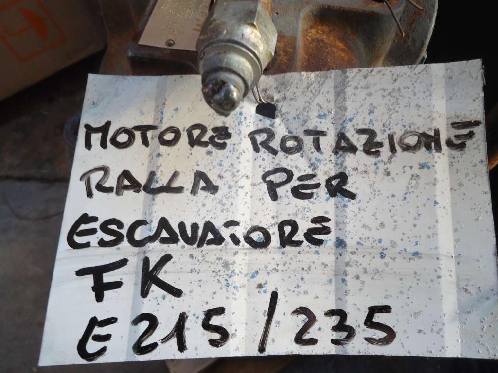 Motore di rotazione ralla per Fiat Kobelco E215-E235 Foto 4