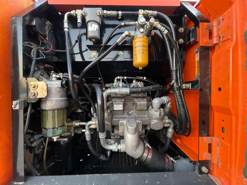 Hitachi ZAXIS 170W Foto 10