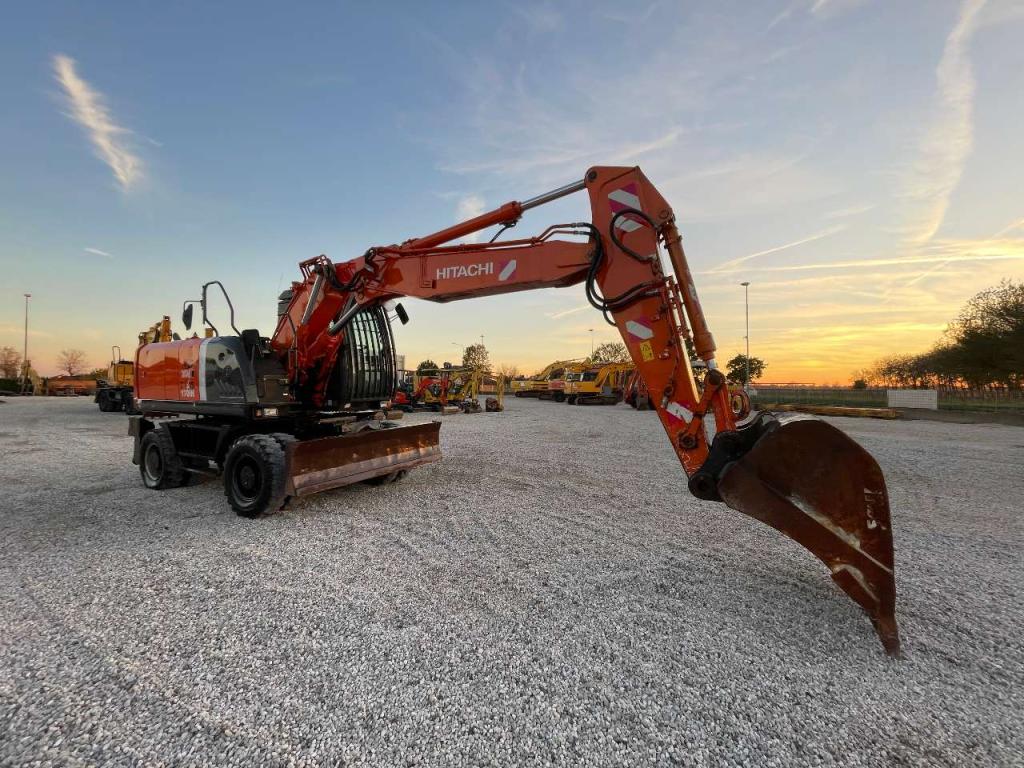 Hitachi ZAXIS 170W Foto 5