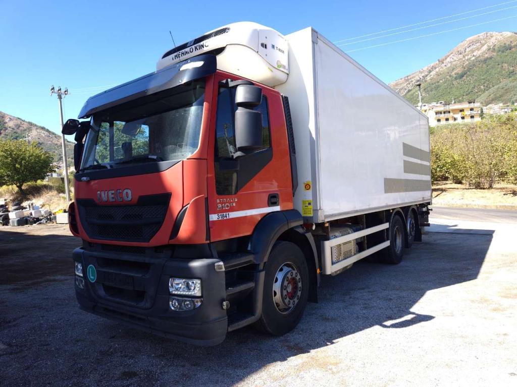Iveco STRALIS HI-STREET 260S31 Foto 2