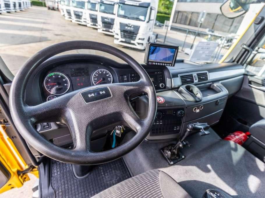 Man TGM 18.250 BL + DHOLLANDIA 2T. Foto 16