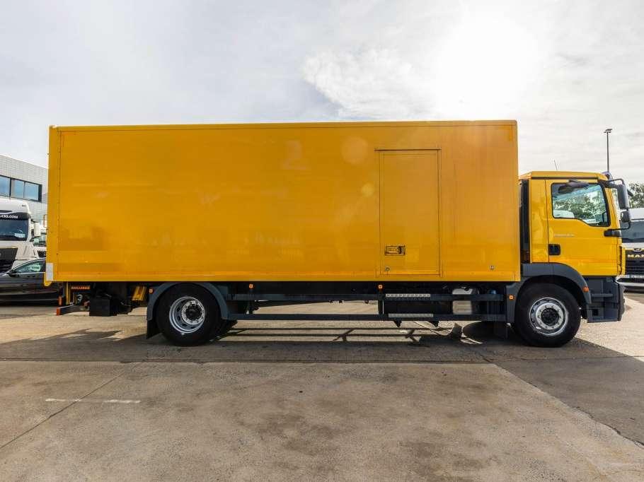 Man TGM 18.250 BL + DHOLLANDIA 2T. Foto 3