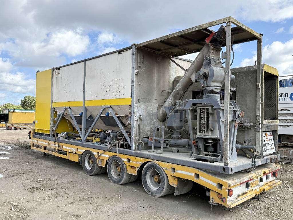 Wirtgen WM400 + Broshuis Trailer - Menginstallatie Foto 1