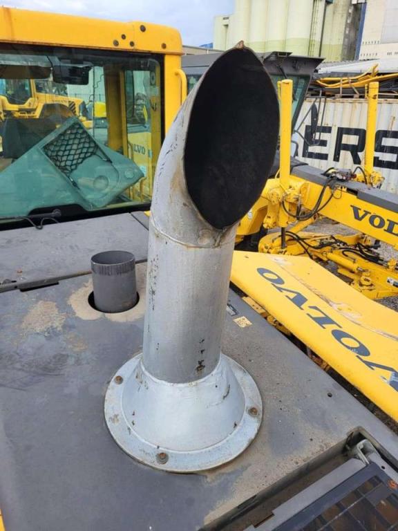 Volvo exhaust pipe 11148403 for Volvo loaders Foto 2