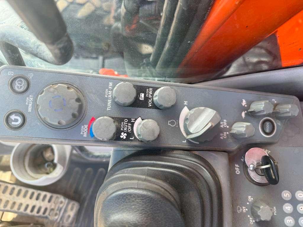 Hitachi ZX170W-5B - Blade / Triple Boom / Auto Greasing Foto 12