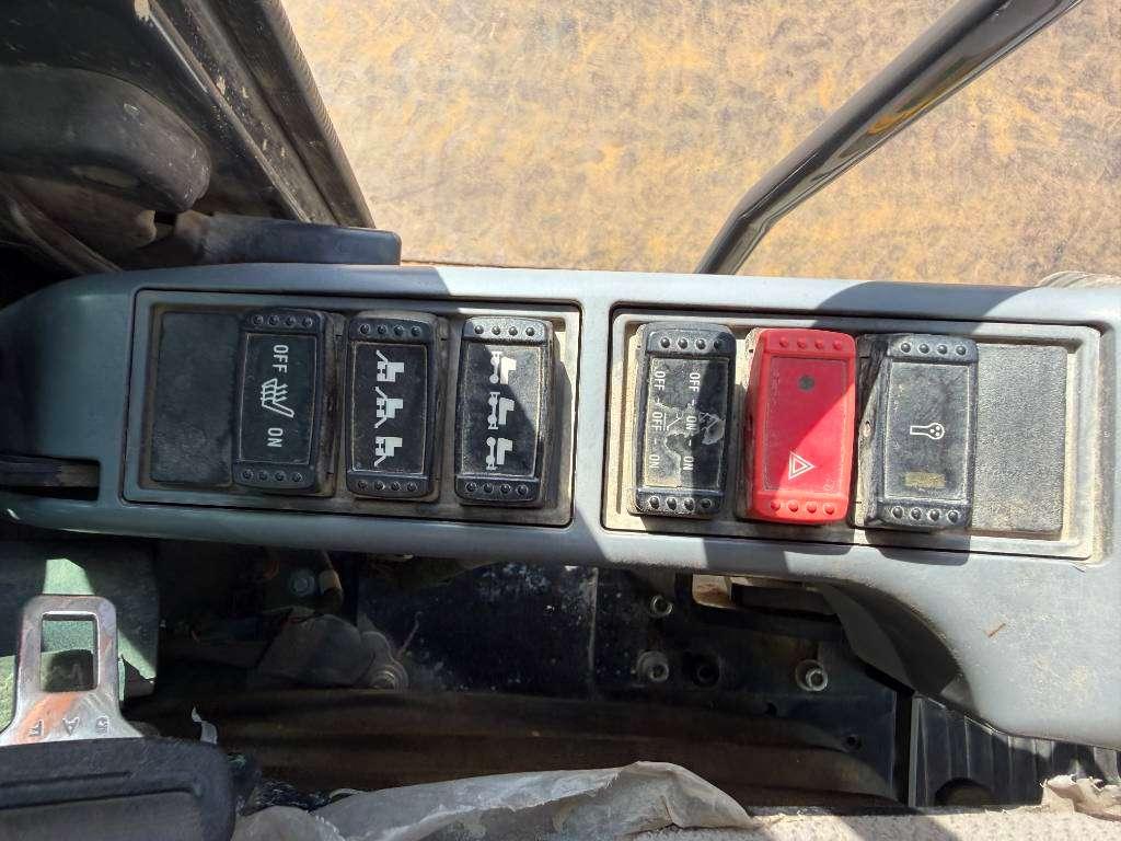 Hitachi ZX170W-5B - Blade / Triple Boom / Auto Greasing Foto 15