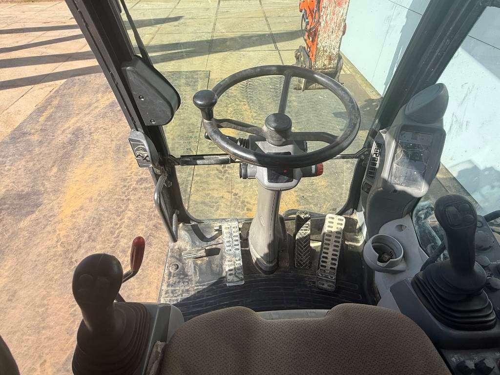 Hitachi ZX170W-5B - Blade / Triple Boom / Auto Greasing Foto 9