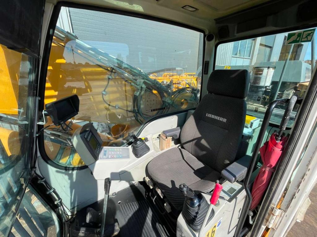 Liebherr R944C Foto 19