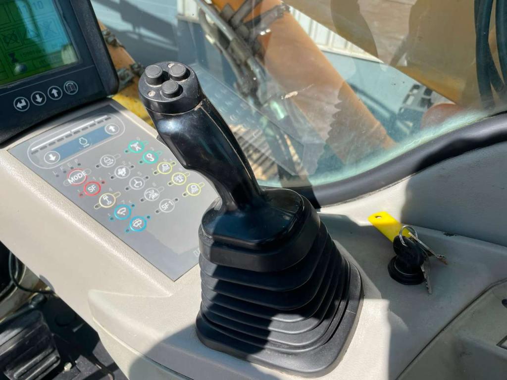 Liebherr R944C Foto 24