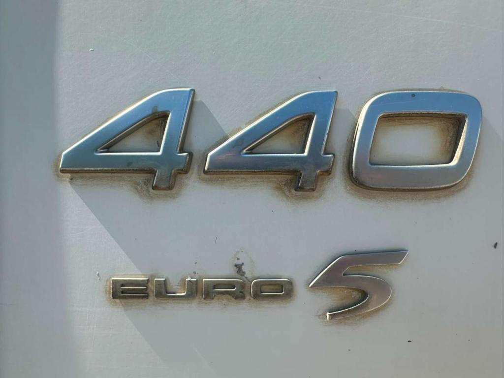 BM Volvo FM12 440 Foto 8