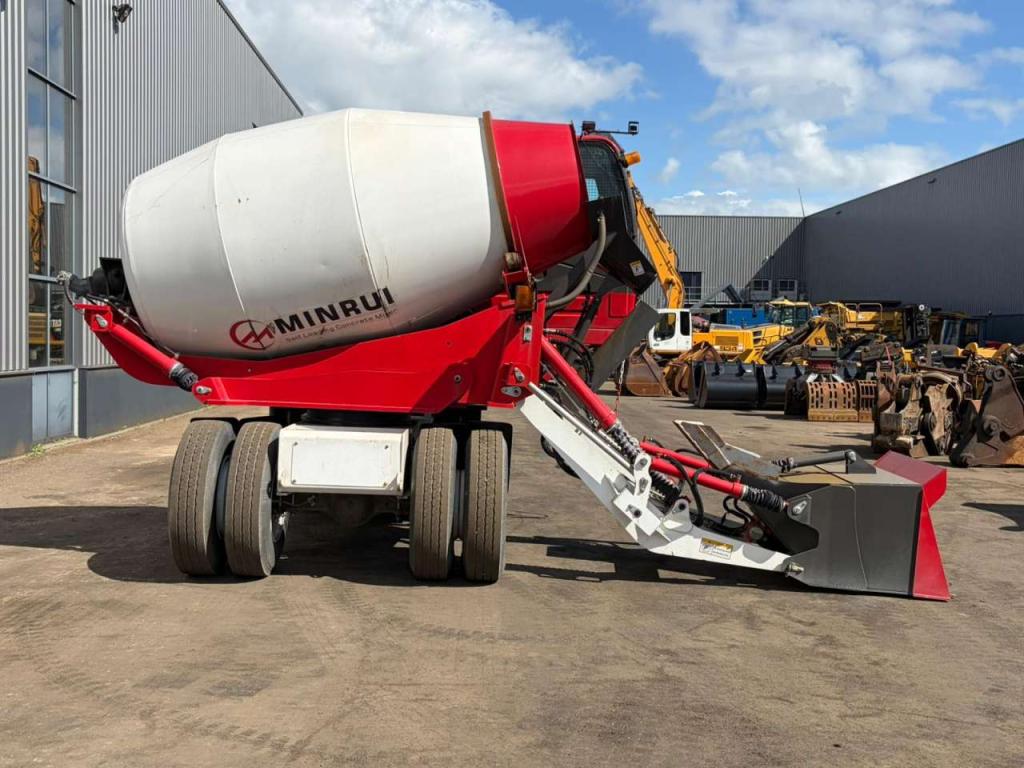 Minrui 4M3 Self Loading Concrete Mixer 4x4 Foto 15