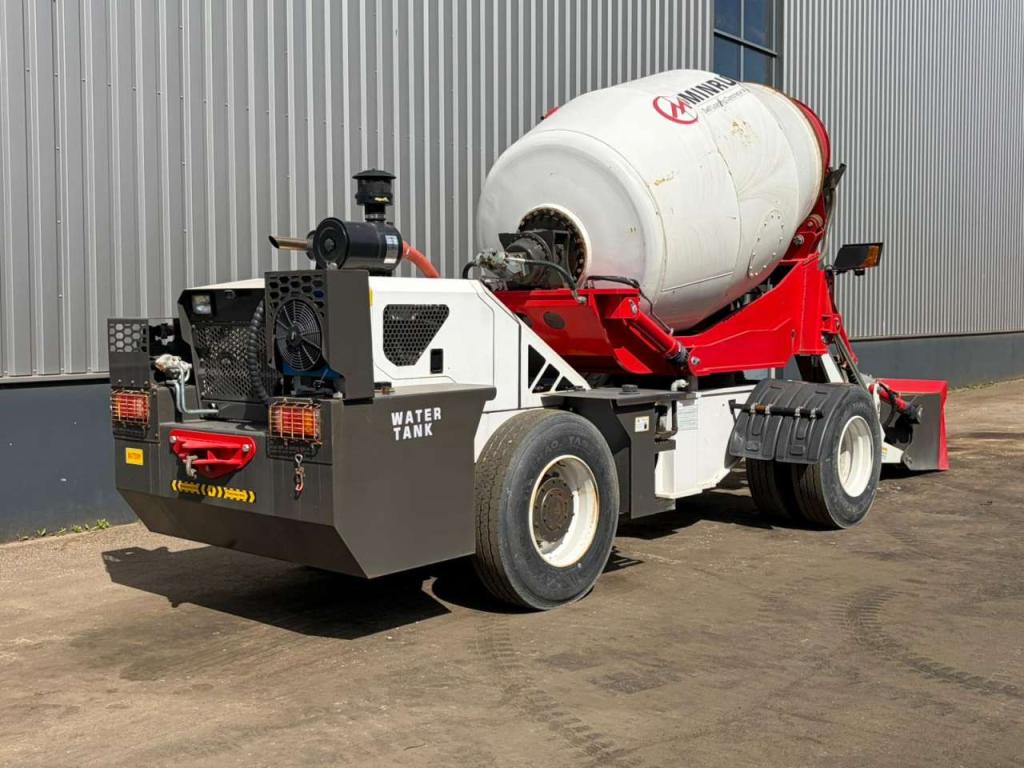 Minrui 4M3 Self Loading Concrete Mixer 4x4 Foto 5