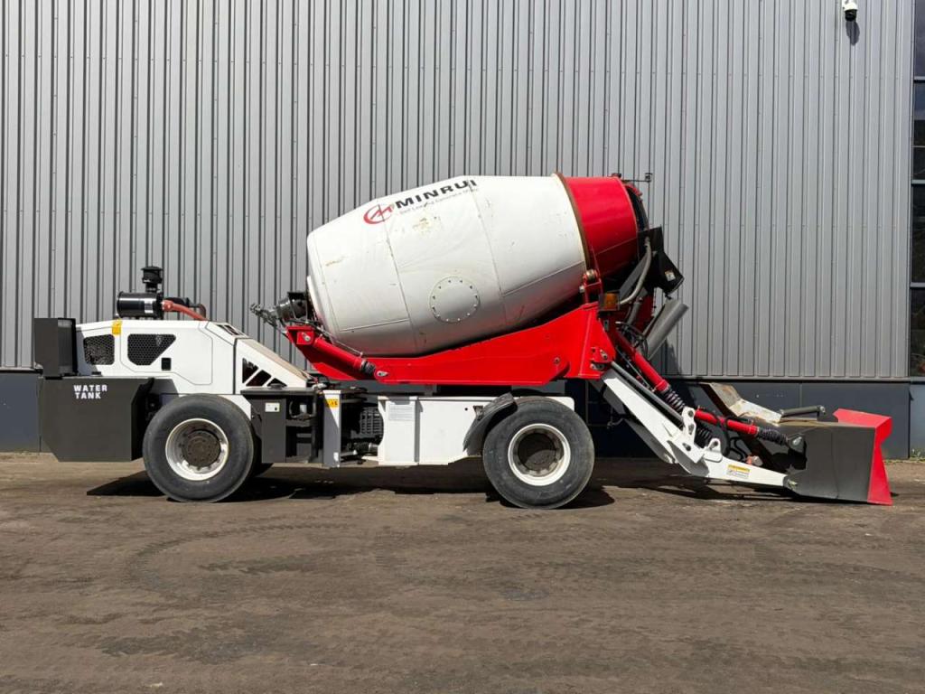 Minrui 4M3 Self Loading Concrete Mixer 4x4 Foto 6