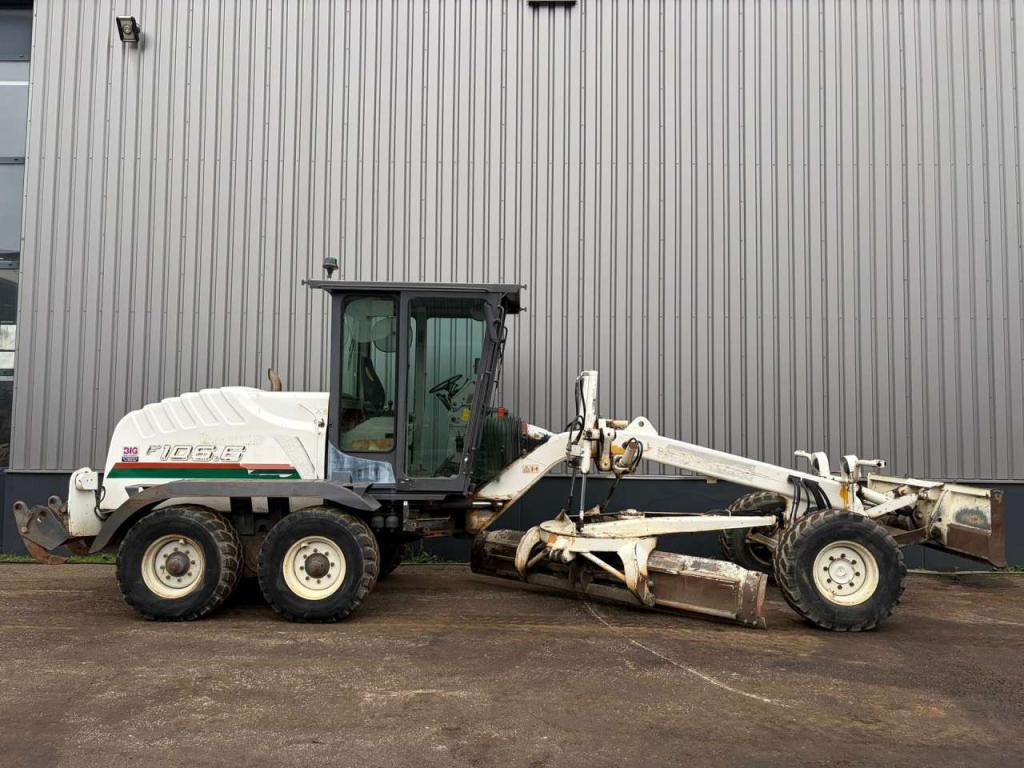 New Holland F106.6/A Foto 6