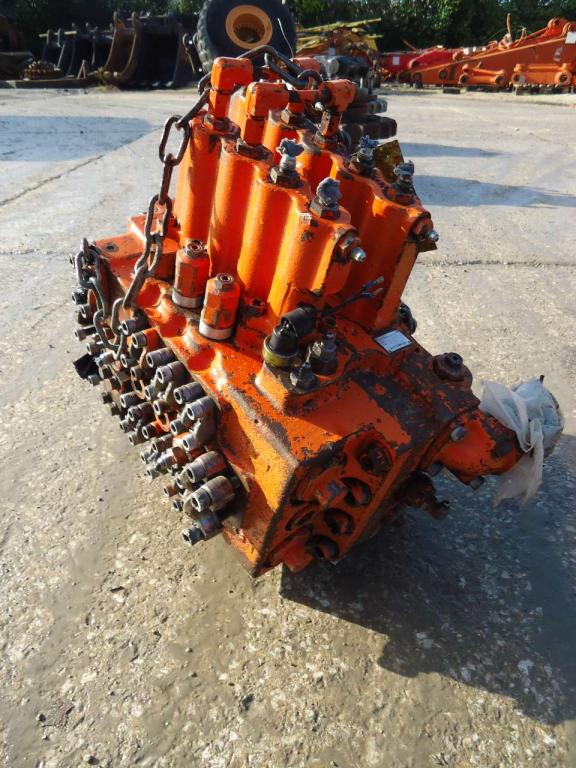 Distributore idraulico per Fiat Hitachi FH200 Foto 3