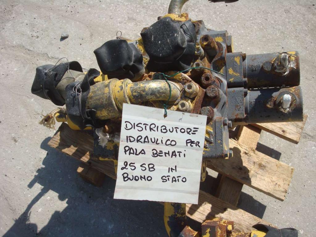 Distributore idraulico per Benati 25SB Foto 1