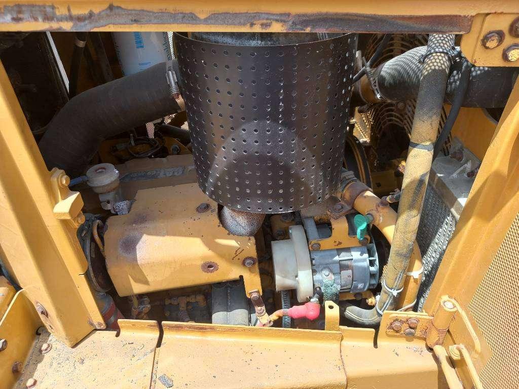 Caterpillar D6R LGP (EXW - Abu Dhabi) Foto 16