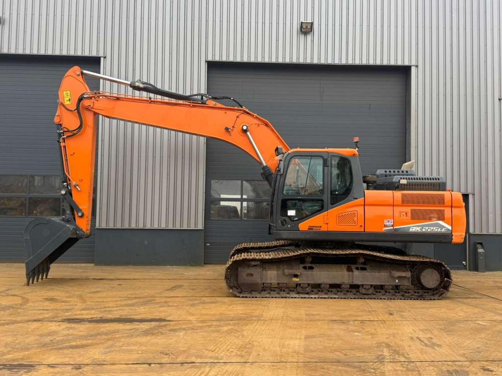 Doosan DX225LC-7 Foto 1