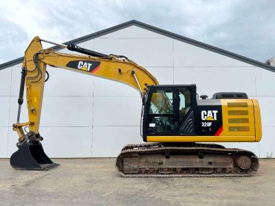 Caterpillar 320FL - New Bucket / Hammer Lines / Camera in vendita da Boss Machinery